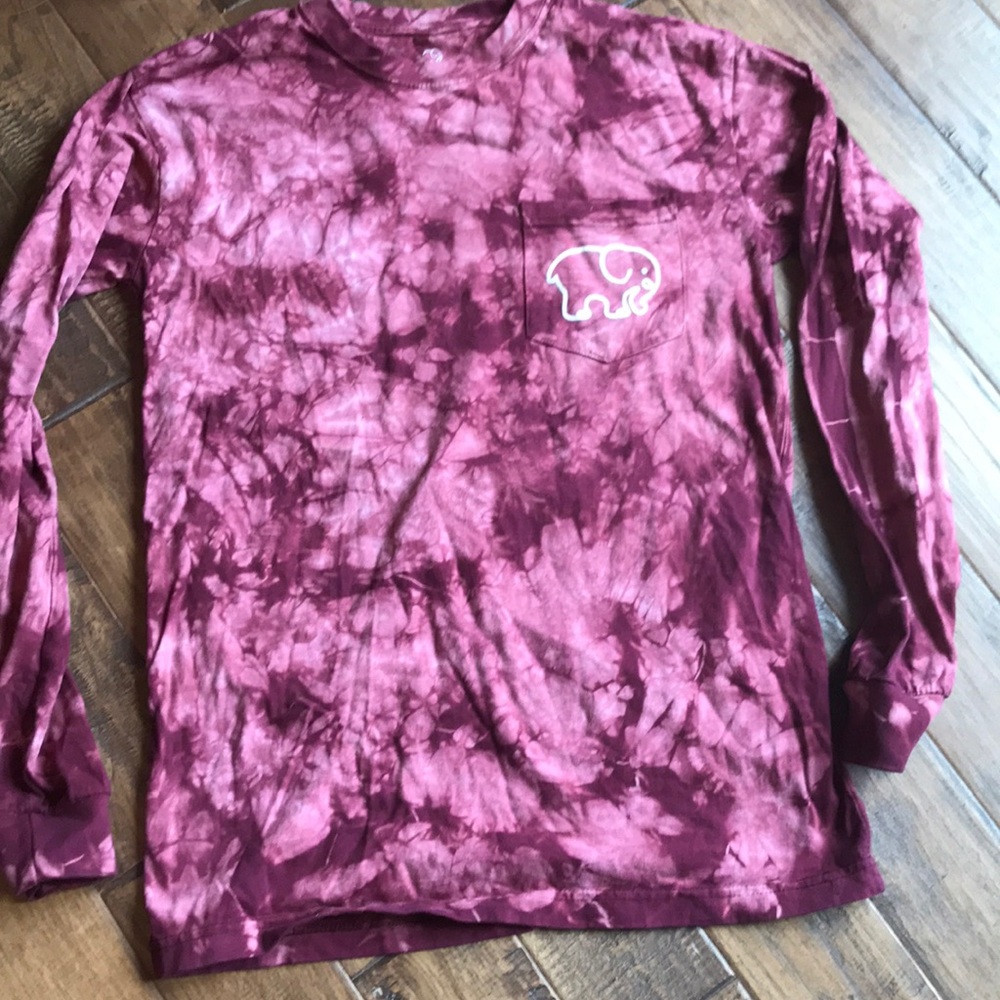 Ivory and Ella size small long sleeve tee